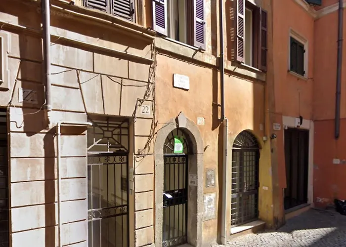 Navona Bear House